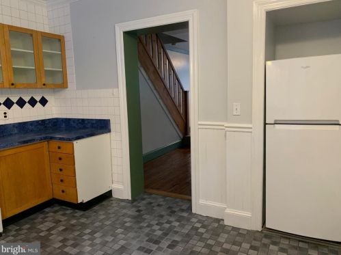 1030 6 St, Philadelphia PA 19140-3327 exterior