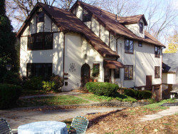 95 Atwood Ave, Newton, MA 02460-2201