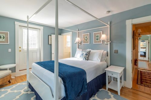 407 Old Harbor Rd, Chatham MA 02633-2375 exterior