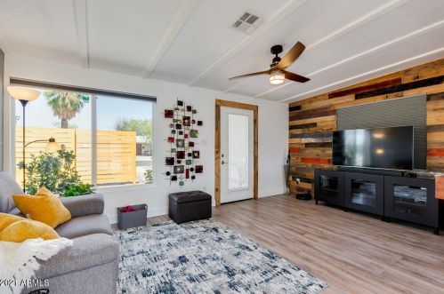 2225 Cambridge Ave, Phoenix AZ 85008-1216 exterior