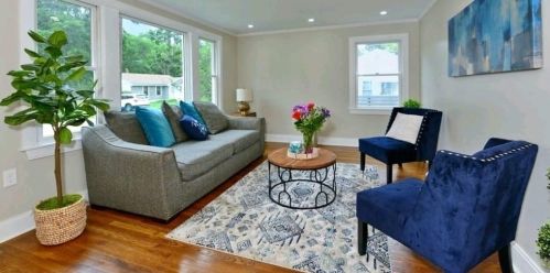 27 Ashley Dr, East Bridgewater MA  02333-1703 exterior