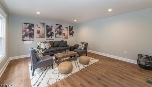 131 Combs Hollow Rd, Dover NJ  07869-3504 exterior