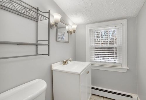 55 Seminole Dr, Worcester MA 01603 exterior