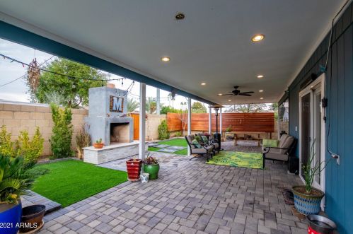 2126 Cambridge Ave, Phoenix AZ 85007-1111 exterior