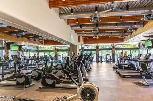 22507 39th Ter, Phoenix AZ 85050-5406 exterior