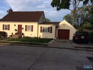 5 Melrose Ave, Bergenfield NJ  07621-2715 exterior