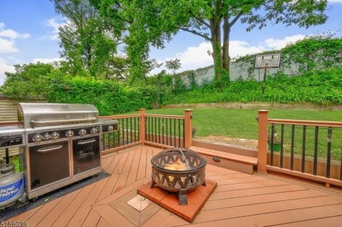 205 Fairway Ave, Belleville NJ 07109-1401 exterior