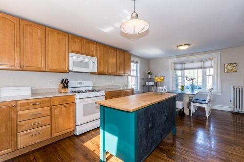 399 Mt Vernon St, Dedham MA 02026-3631 exterior