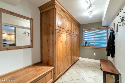 4365 Hidden Cv Rd, Park City UT 84098-4724 exterior