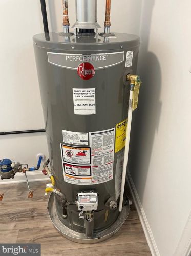 124 Hannold Blvd, West Deptford NJ  08096-1815 exterior