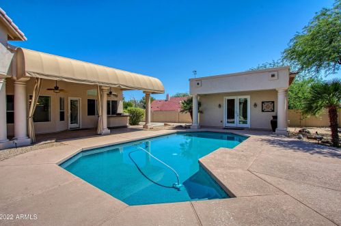 13810 34th St, Phoenix AZ  85032-5305 exterior