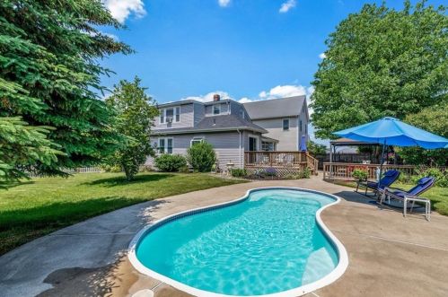 36 Narragansett Rd, Quincy, MA 02169-2454