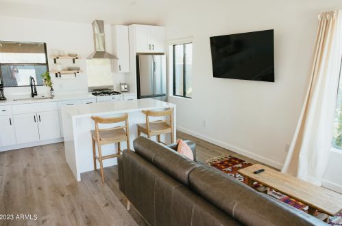 2635 Clarendon Ave, Phoenix AZ 85018-5958 exterior