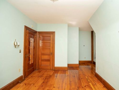 193 Broadway, Taunton MA 02780-1811 exterior