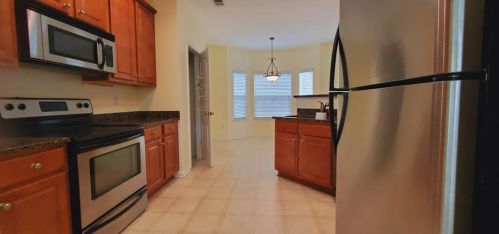 300 Sunderland Way, Stockbridge GA 30281-7958 exterior