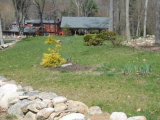 84 Russellville Rd, Southampton, MA 01073-9338