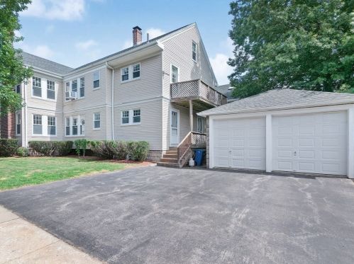 18 Mary St, Arlington MA 02474-8827 exterior