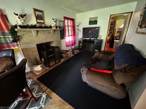 46 Nokomis Ave, Lake Hiawatha NJ 07034-2506 exterior