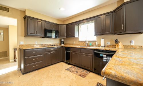 8153 1st Ave, Phoenix AZ 85003-2607 exterior