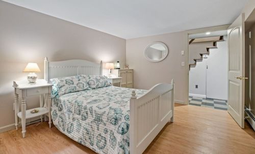 92 Edgewater Dr, Wareham MA 02571-2189 exterior