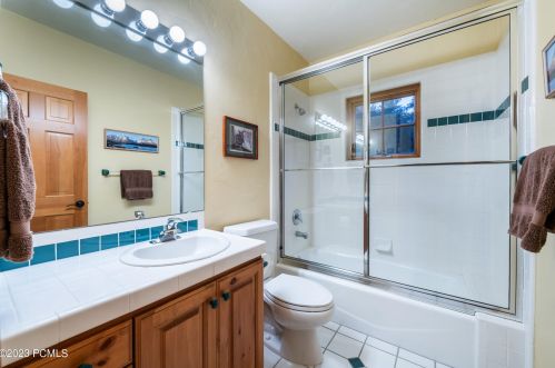 2068 Mahre Dr, Park City UT 84098-8508 exterior