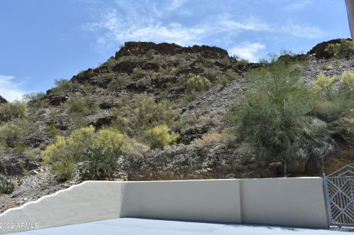 1825 Cinnabar Ave, Phoenix AZ  85020-1916 exterior