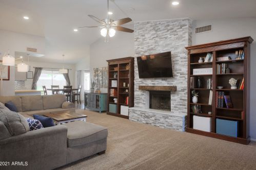 18831 40th Pl, Phoenix, AZ 85050-3705