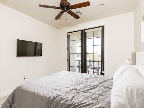 5123 43rd Pl, Phoenix AZ  85018-1633 exterior