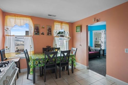 142 Marlborough St, Chelsea MA 02150-2910 exterior