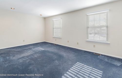 21 Birch Ln, Tinton Falls NJ 07724-3471 exterior