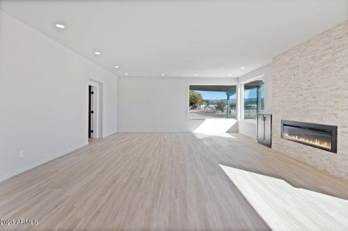 39068 15th Ave, Phoenix AZ 85086-7226 exterior