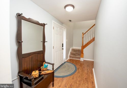 6605 Windsor Ct, Columbia MD 21044-4102 exterior