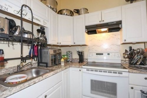 37 Bennington St, Lawrence MA 01841-2518 exterior