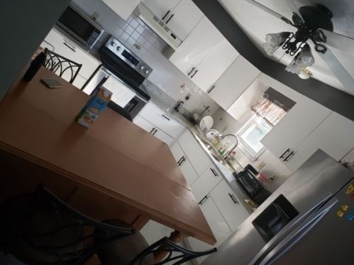 408 Somerset Ave, Taunton MA 02780-4825 exterior