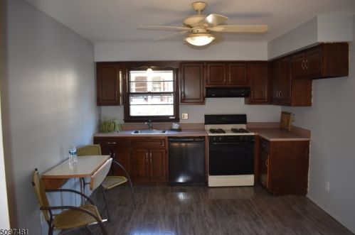 421 Un Ave, Belleville NJ 07109-1609 exterior