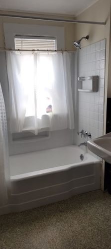 19 Oakland Ave, Everett MA 02149-3918 exterior