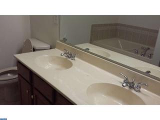 107 Cypress Ct, West Deptford NJ  08096-5154 exterior