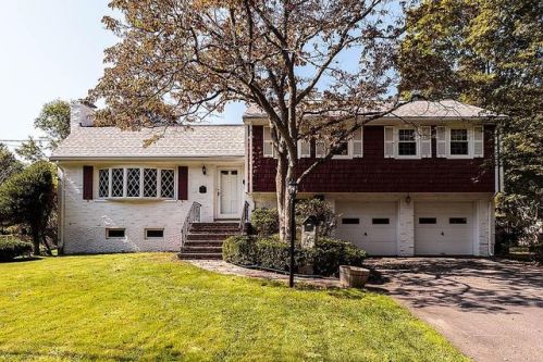 47 Harland St, Milton, MA 02186-3624