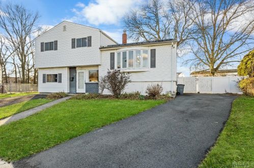 1 Pinho Ave, Carteret, NJ 07008-1206