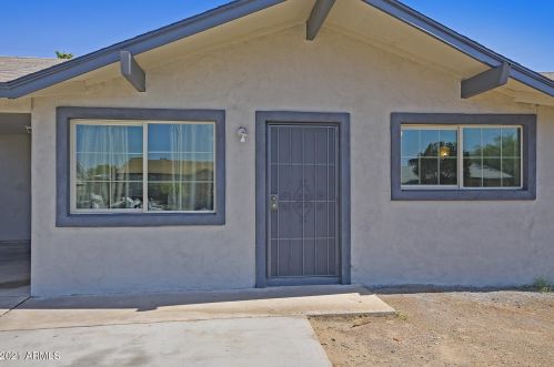 8232 Avalon Dr, Phoenix, AZ 85033-4709