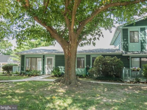 1 Maplewood Ct, West Deptford NJ  08066-2401 exterior