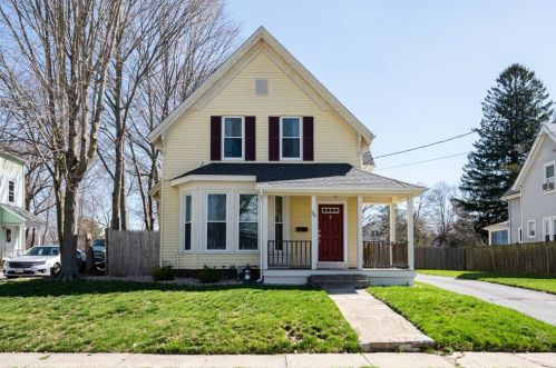68 Linden St, Whitman, MA 02382-2414
