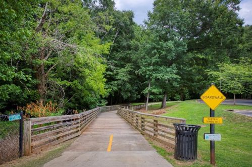 3650 Ashford Dunwoody Rd, Atlanta GA  30319-2020 exterior