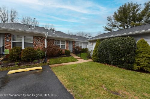 41 Smoke Tree Ter, Tinton Falls, NJ 07701-6782