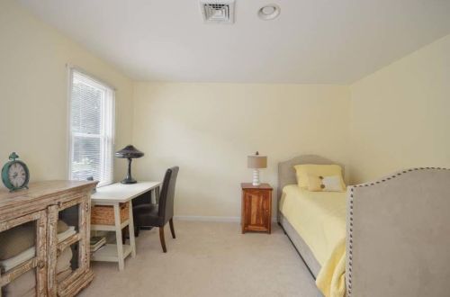 850 Falmouth Hwy, Falmouth MA 02540-2118 exterior