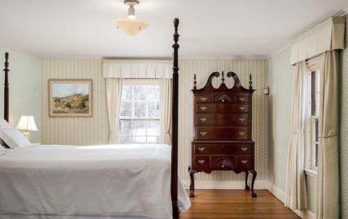 7 Monadnock Rd, Arlington MA 02476-8026 exterior