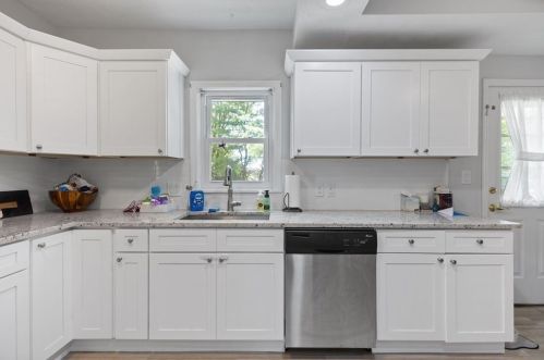 73 Barrows St, Dedham MA 02026-3050 exterior