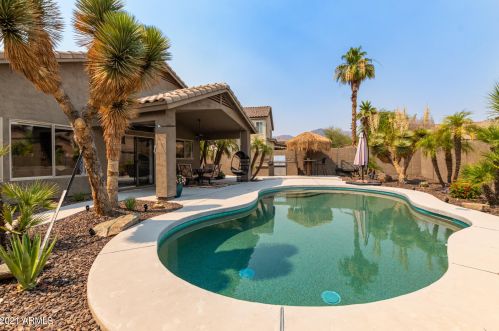 16011 18 Dr, Phoenix AZ 85045-1774 exterior