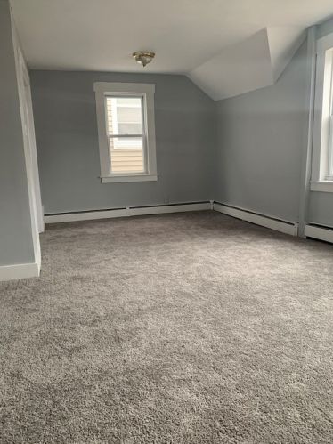 301 Maxfield St, New Bedford MA 02740-4328 exterior