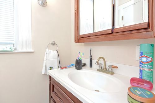 61 Prospect St, Taunton MA 02780-3422 exterior